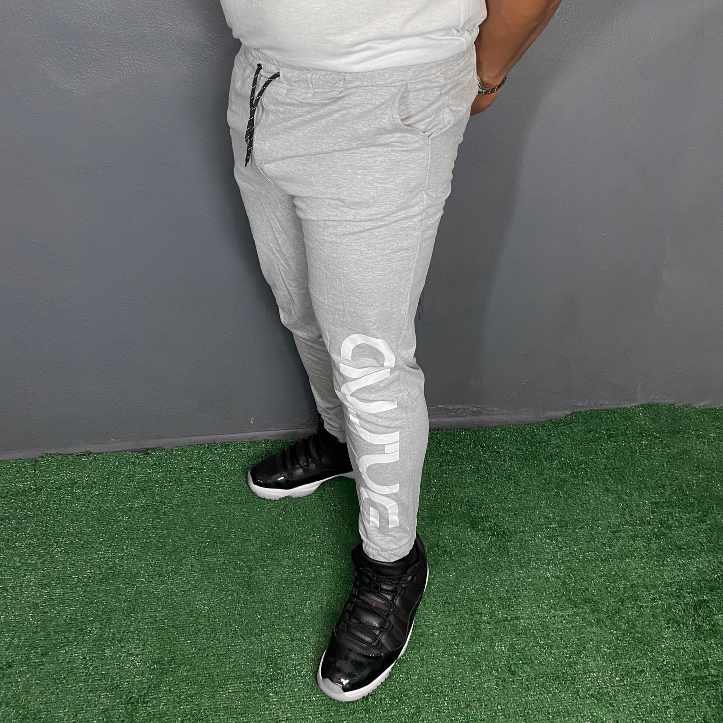 auJ'ye Gray Men's Jogger